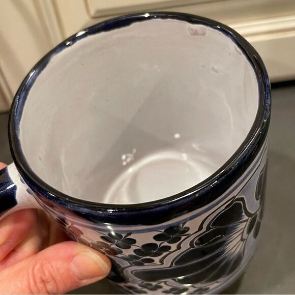 Mexican Talavera handmade Pottery blue and white patterned painted mug - Picture 3 of 13